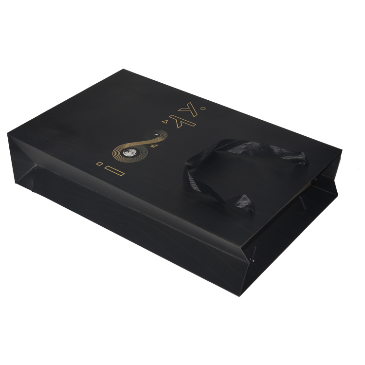 Luxury Matte Black Retail Paper Gift Shopping Bags with Customized Printing and Gold Foiled Logo  