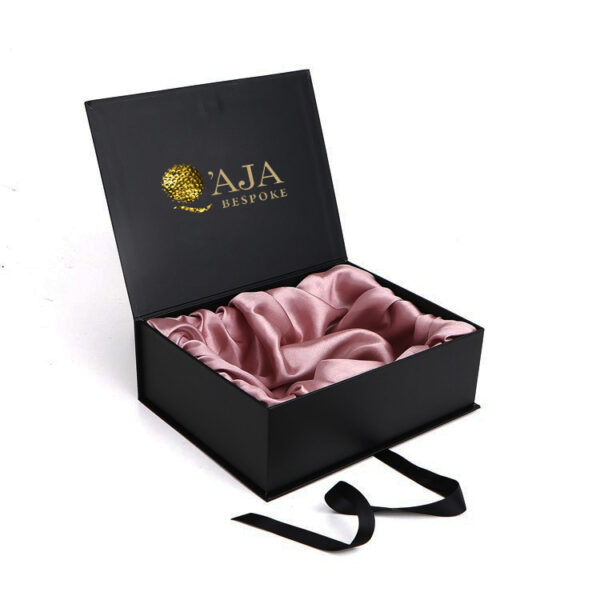 Custom Hair Extension Packaging Box With Gold Foil Logo