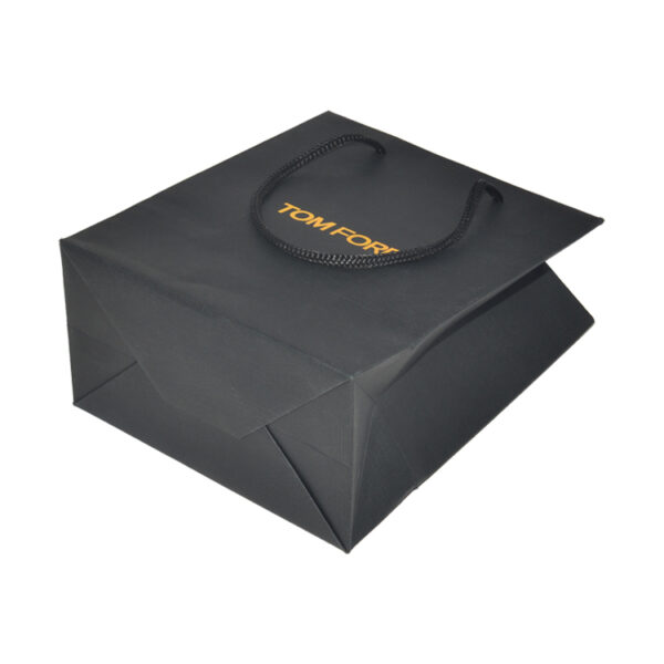 골드 호일 로고가 있는 맞춤형 무광택 블랙 고급 종이 봉투