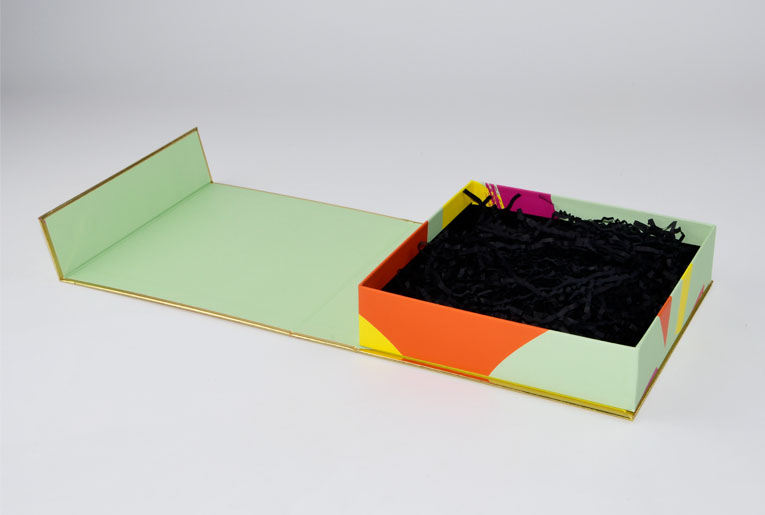 Bobbi Brown Cosmetic Packaging