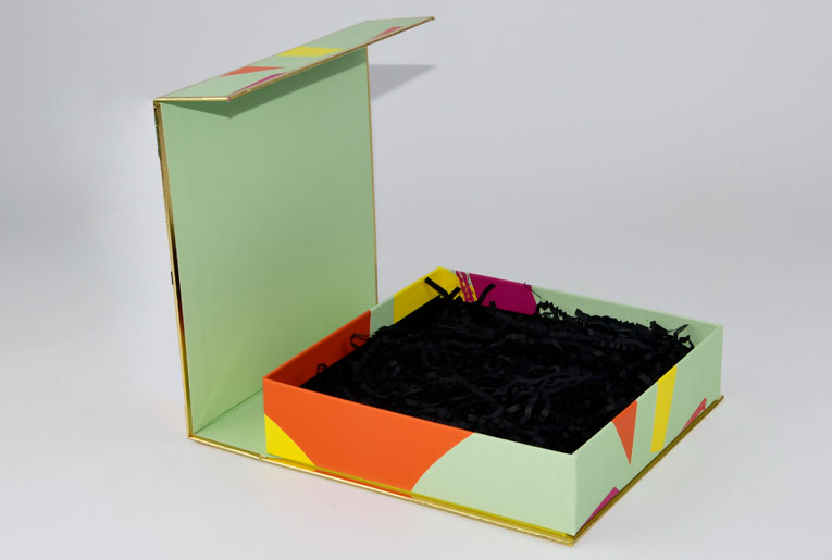 Bobbi Brown Cosmetic Packaging