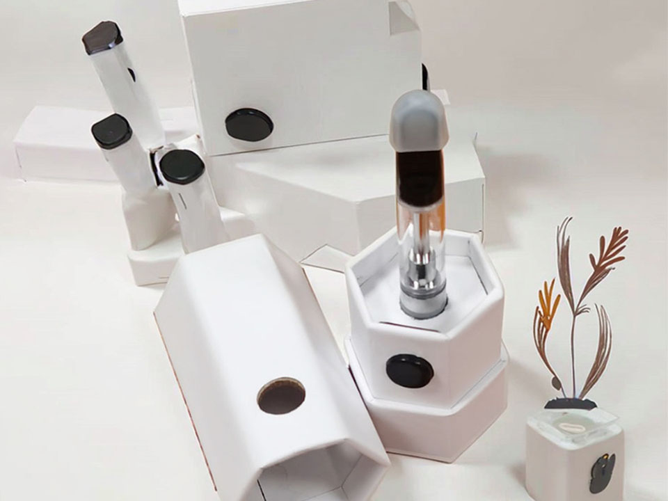 Упаковочная коробка с детским замком