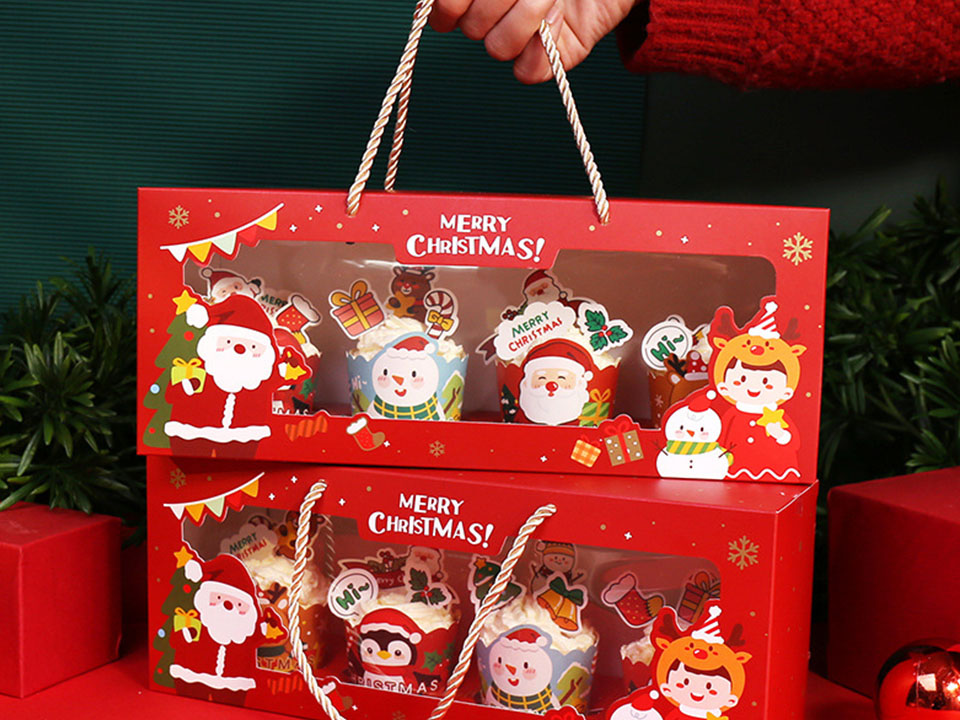 علب هدايا عيد الميلاد المخصصة