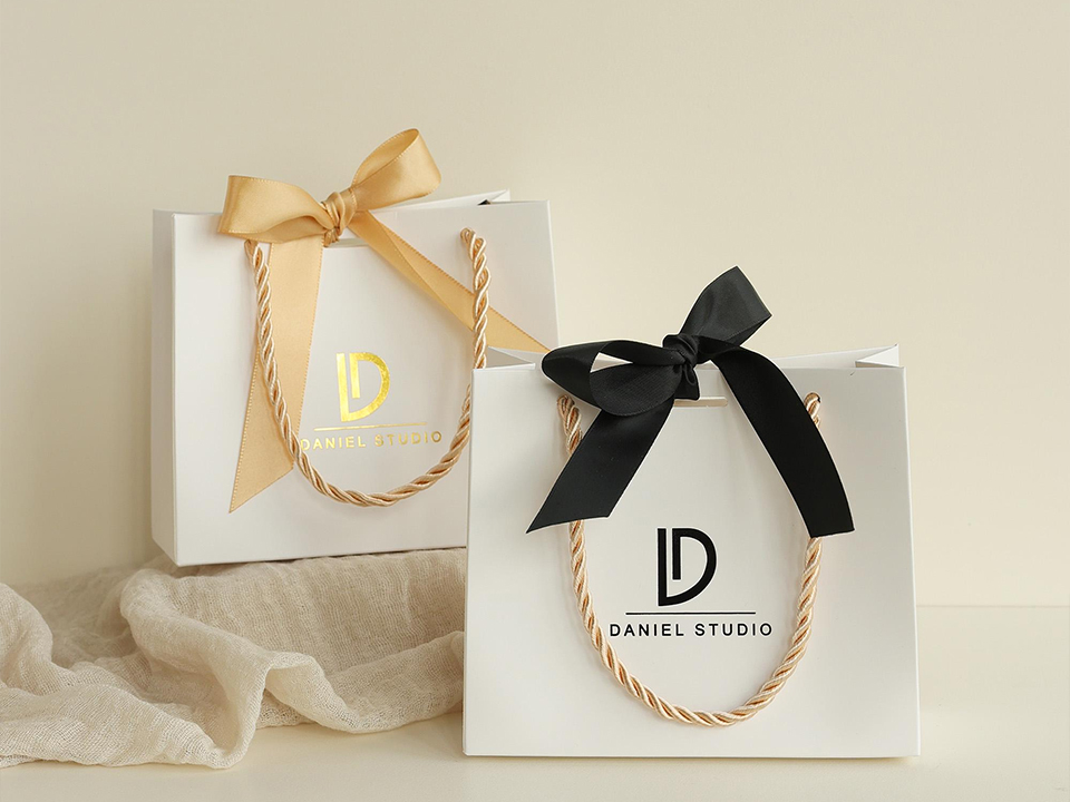 Custom Luxury Gift Bag Packaging