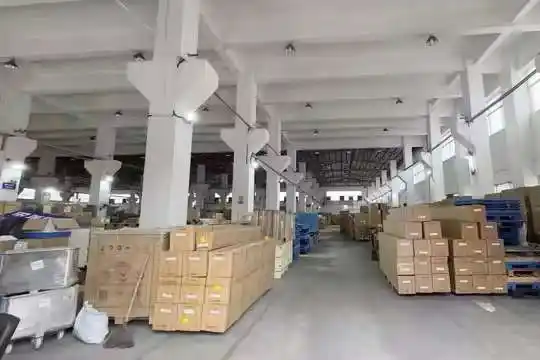 Nuevas asociaciones logísticas permiten servicios de envío de puerta a almacén