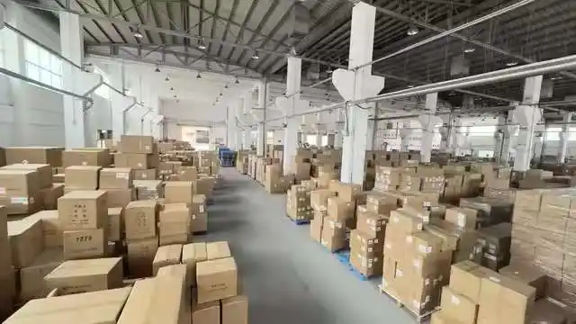 Nuevas asociaciones logísticas permiten servicios de envío de puerta a almacén
