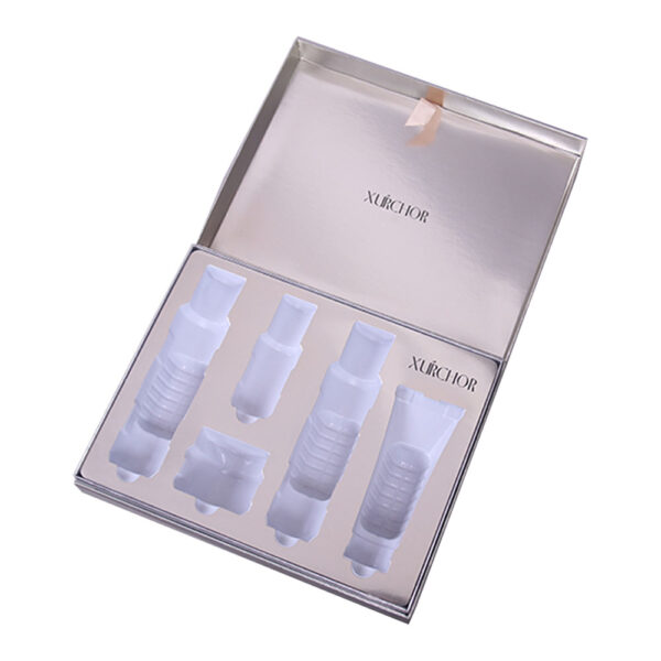 Metallic silver rigid skincare set box with molded insert Metallic silver rigid skincare set box with molded insert